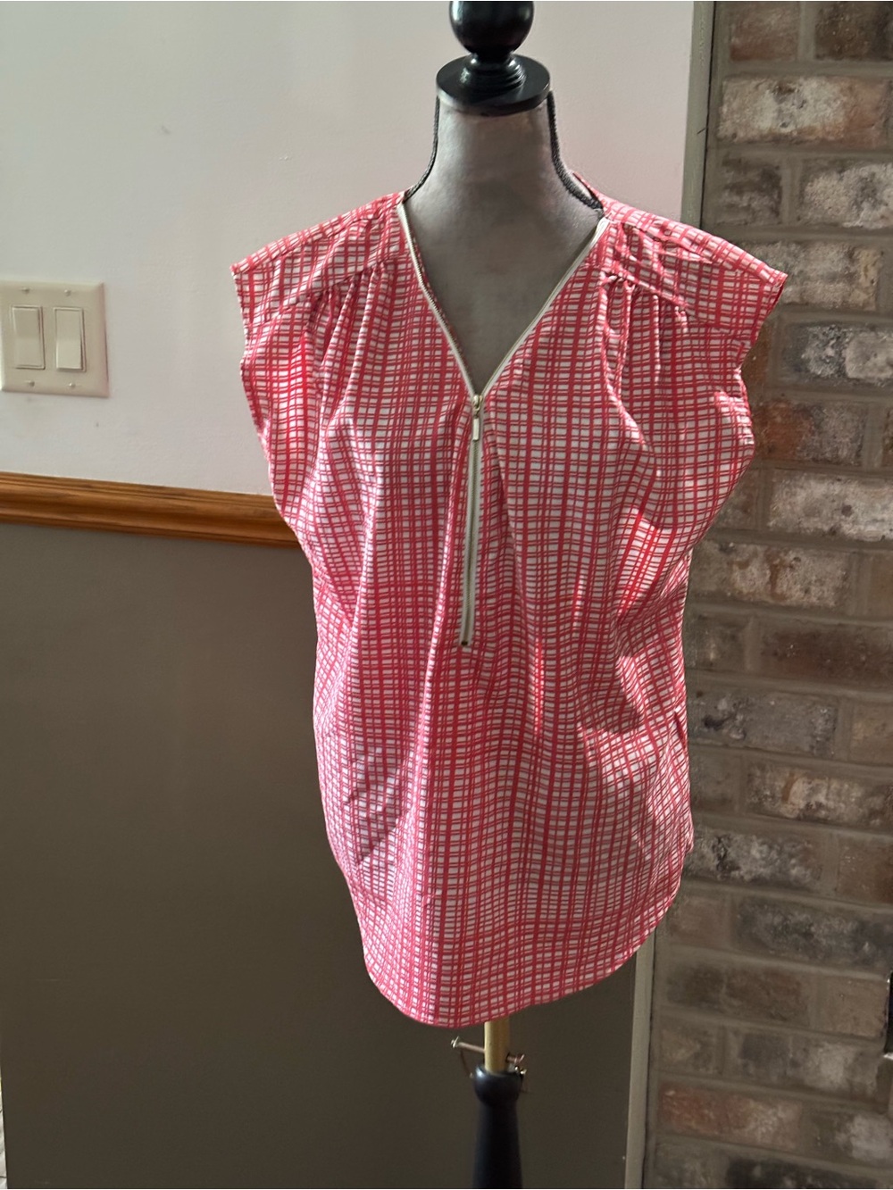New York & Company Pink Grid Zip-Front Sleeveless Blouse